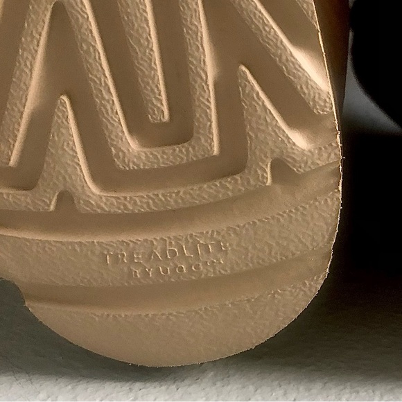 UGG Deconstructed Mini Zip Women’s Boot Arroyo size 10 - Picture 6 of 13